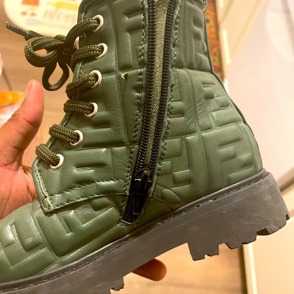 Authentic FENDI KIDS BOOTS SIZE 31= 12.5-13